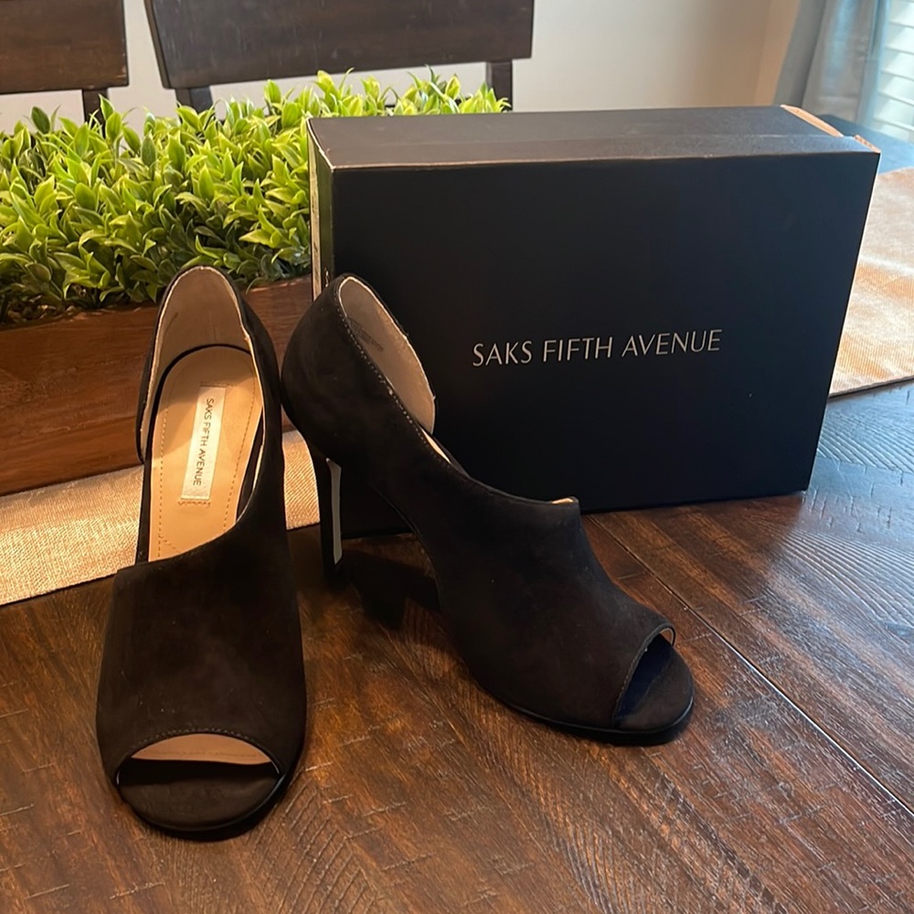 New Saks Fifth Avenue Heels